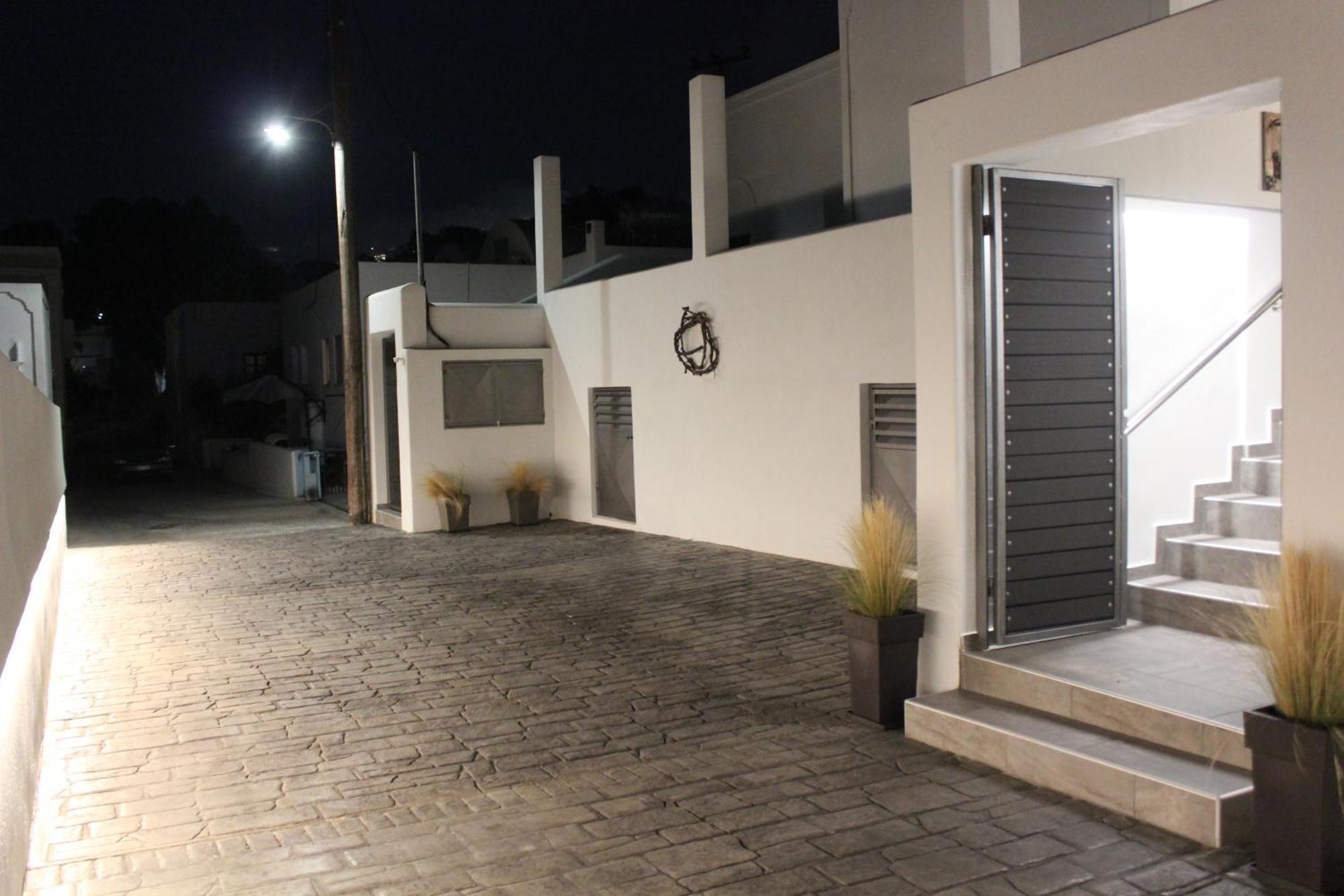 The Rock Luxury Homes Mesaria Exterior foto